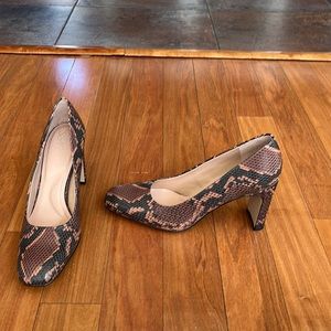 Franco Sarto heels size 9. Never worn.